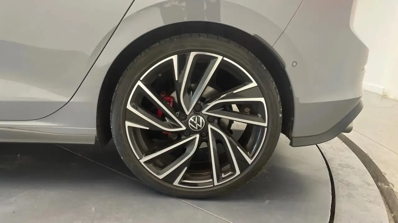 Volkswagen Golf GTD — photo 25
