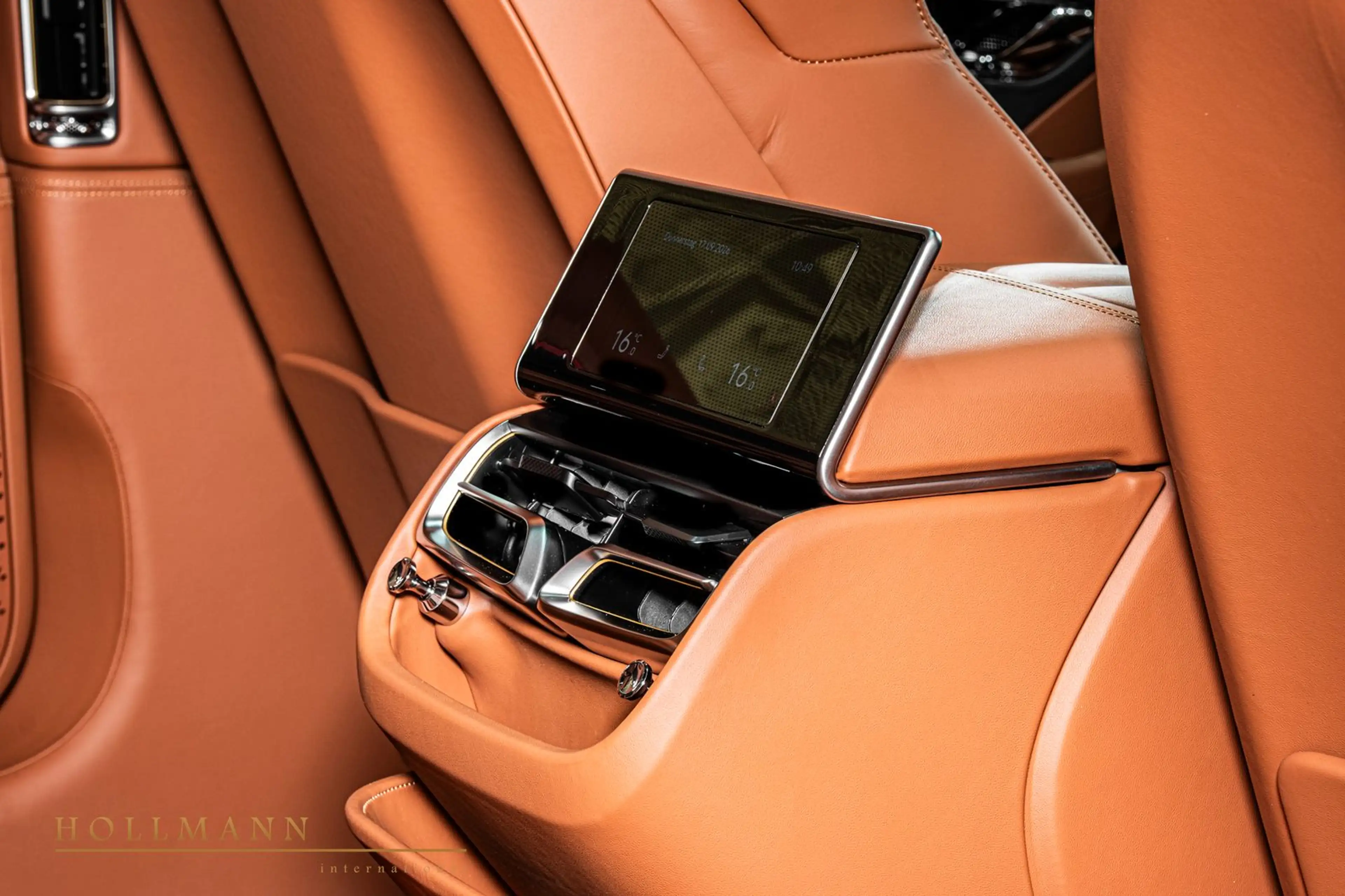 Bentley Flying Spur S V8 HYBRID MY2027 — photo 11
