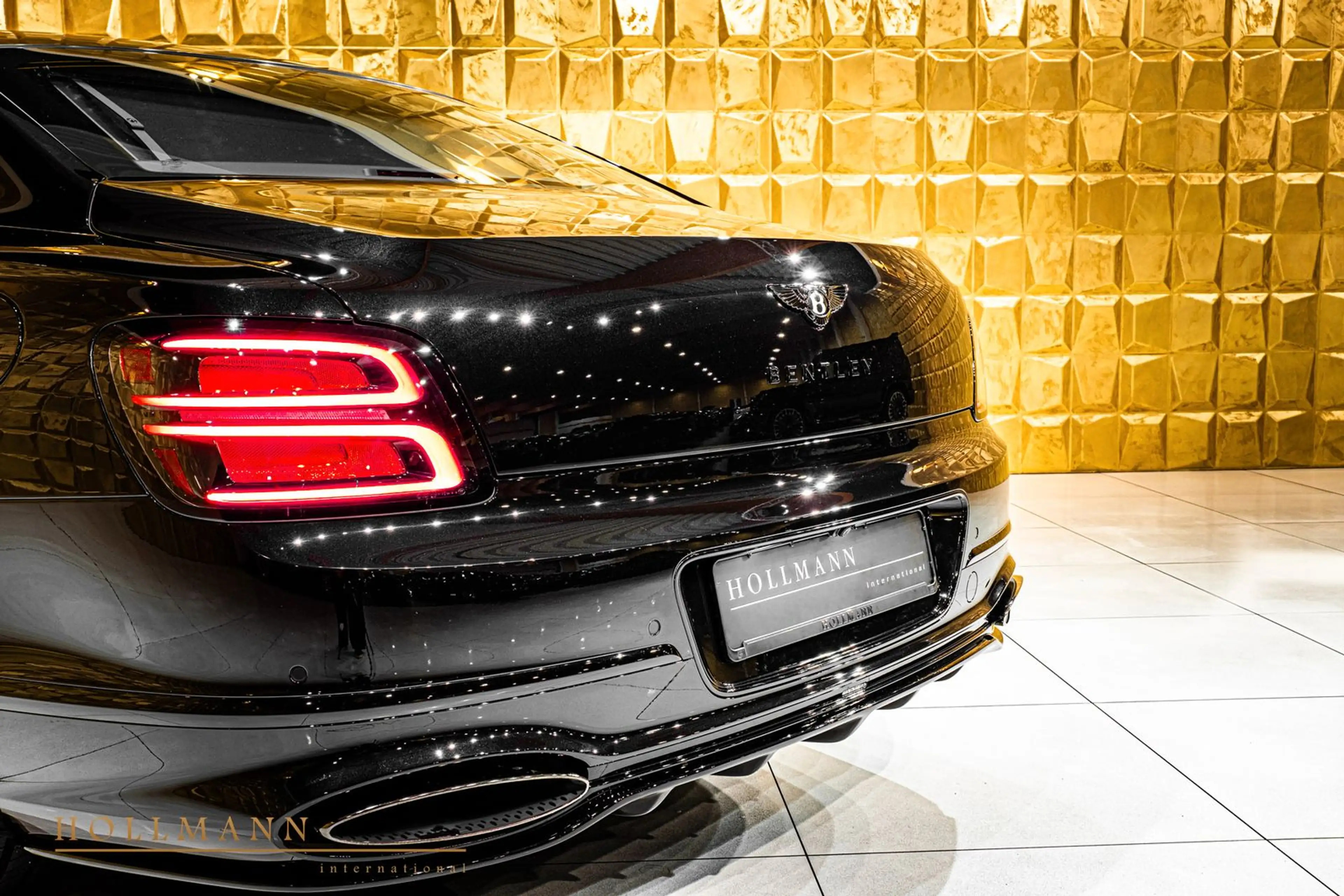 Bentley Flying Spur S V8 HYBRID MY2027 — photo 15
