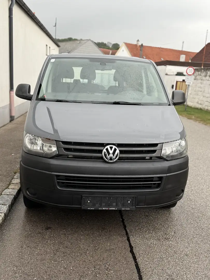 Volkswagen T5 2.0 TDI Grau - 1