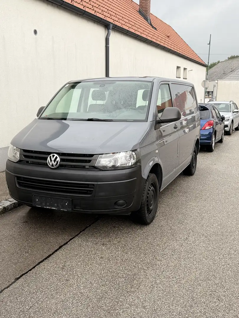 Volkswagen T5 2.0 TDI Grau - 2