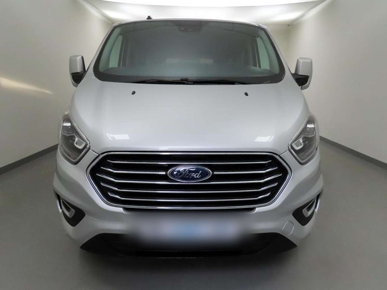 Ford-Tourneo Custom-2.0 Aut. L2 AHK+Xenon+Navi+8Sitze