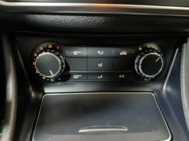 Mercedes-Benz Cla view 11