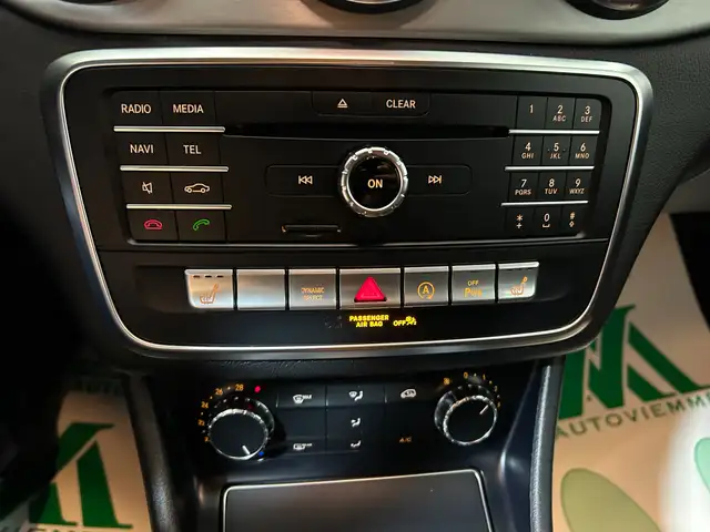 Mercedes-Benz Cla view 10