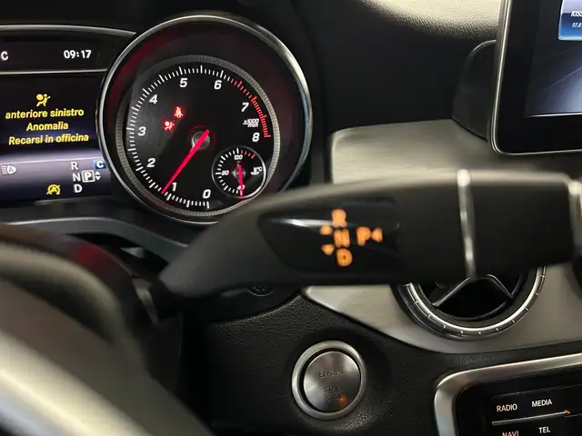 Mercedes-Benz Cla view 12