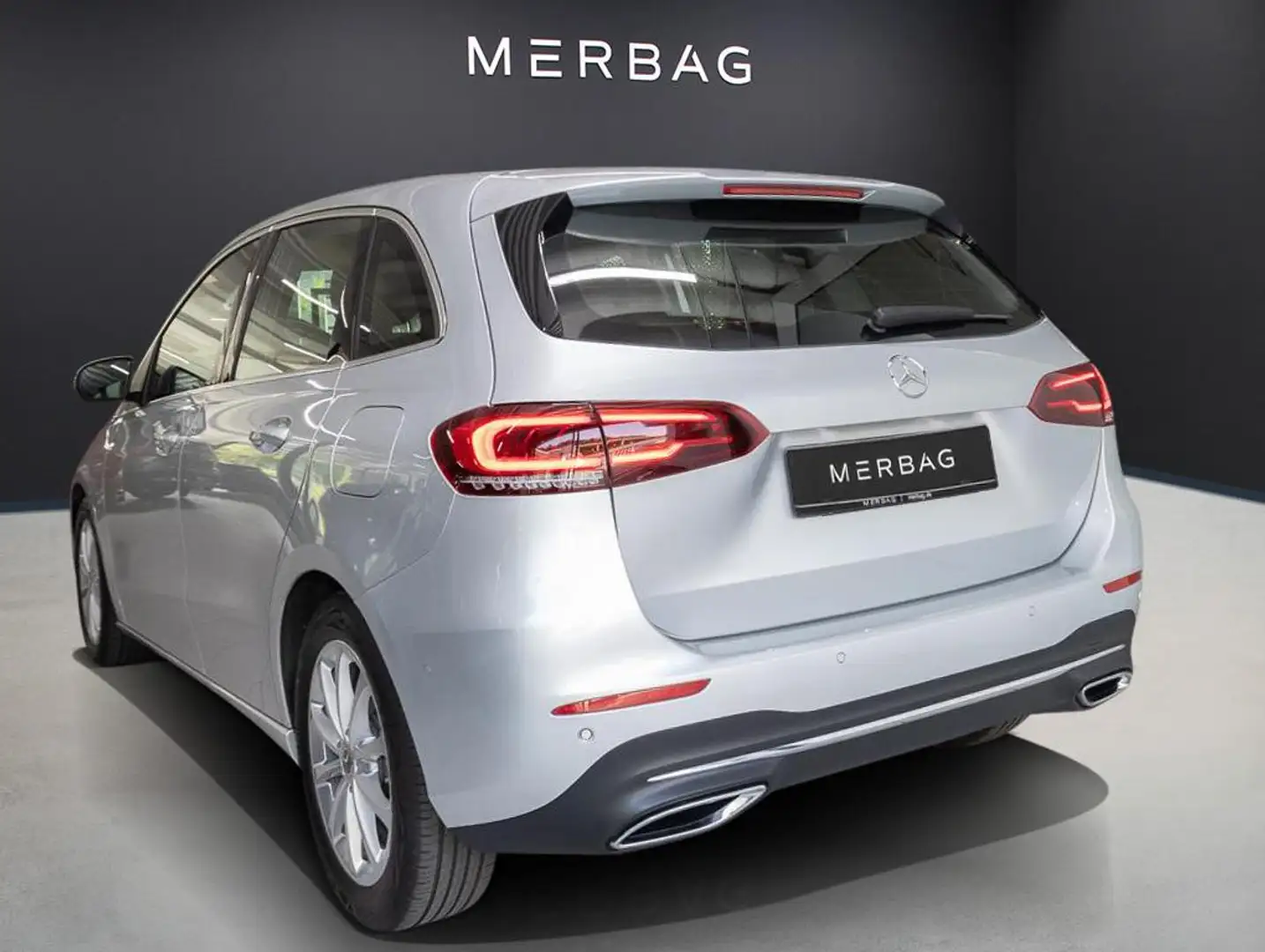 Mercedes-Benz B 180 ParkAss. SpurH LED el.Heck LM KlimaA FLA Silber - 2