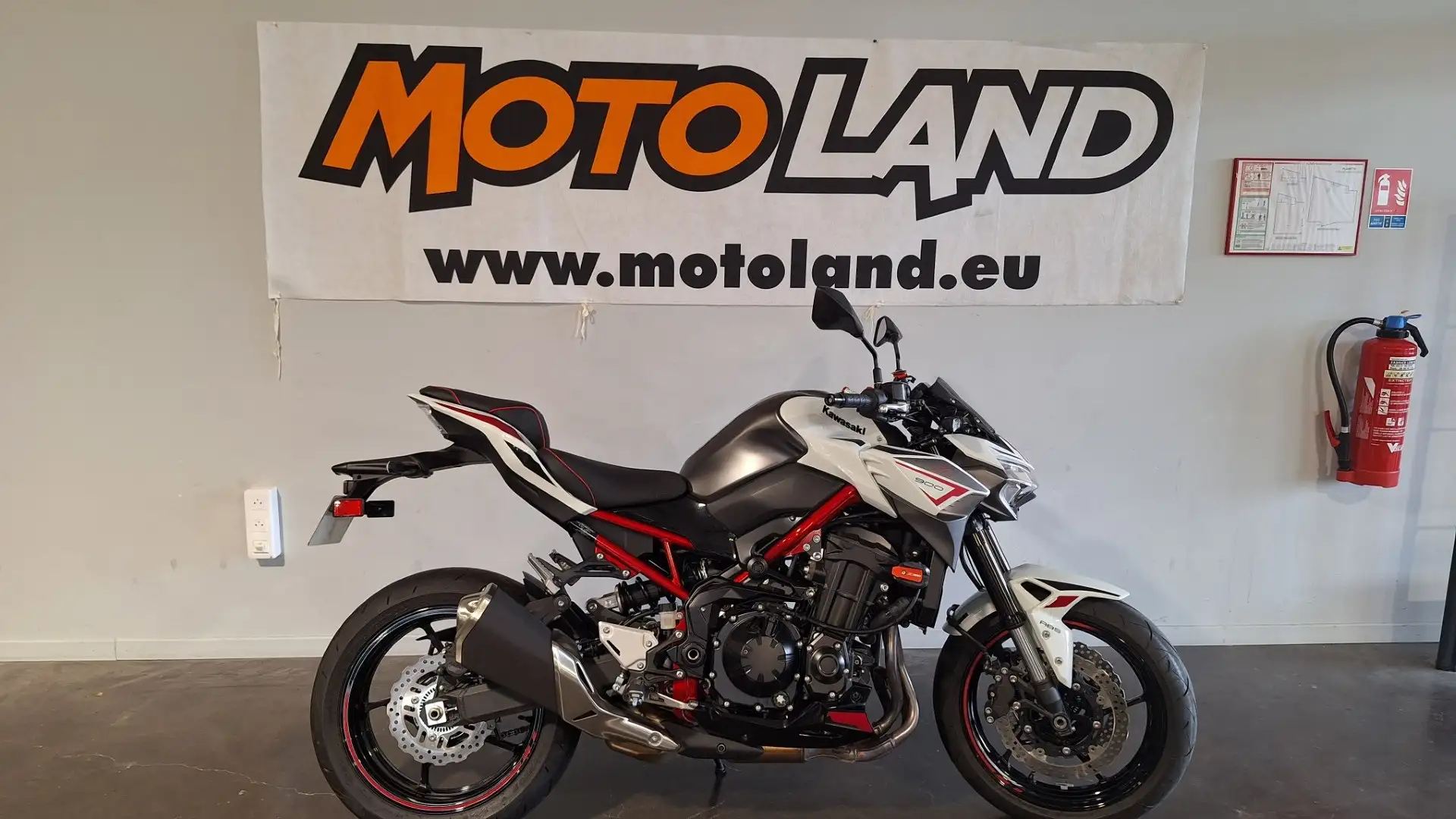 Kawasaki Z 900 Blanc - 1