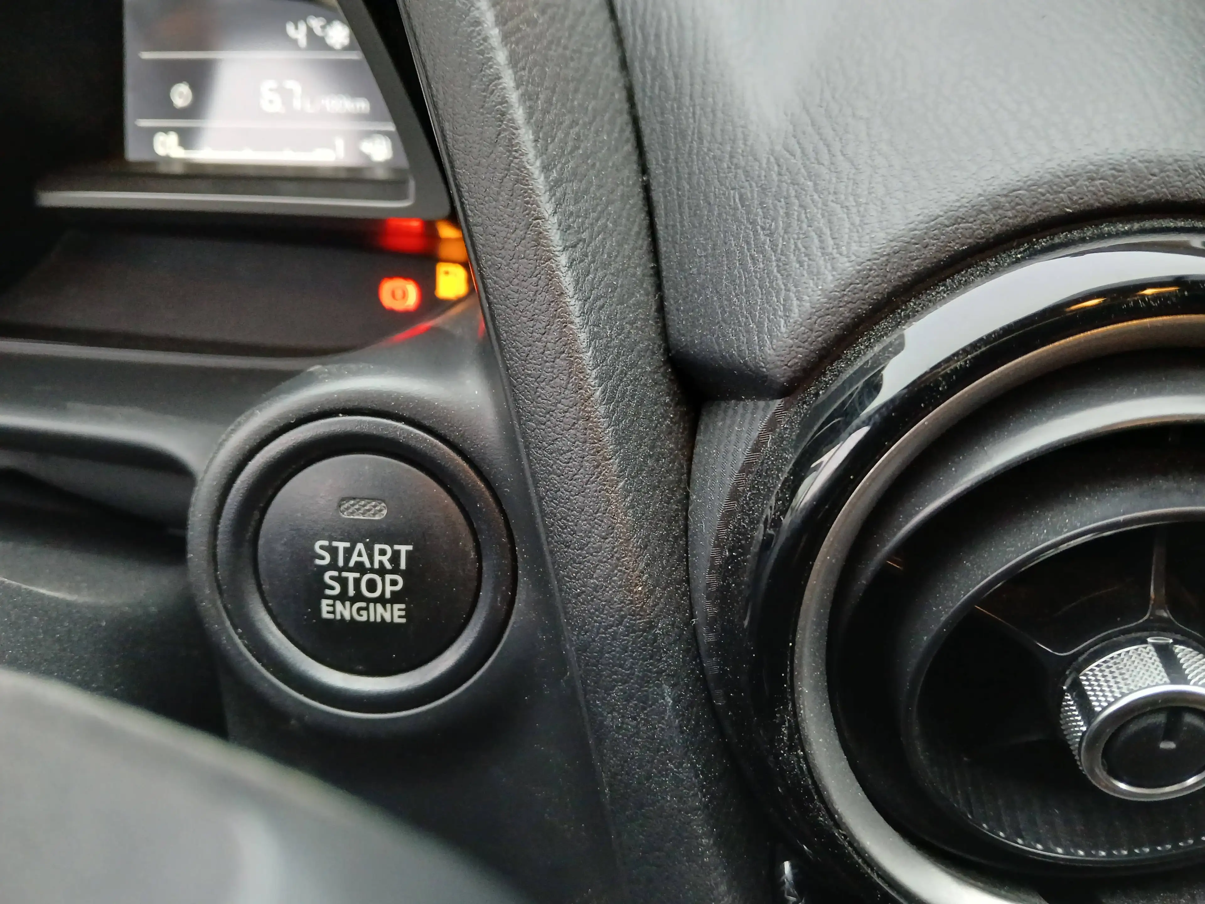 Mazda 2 2 1.5i AUTOMATIQUE — photo 12