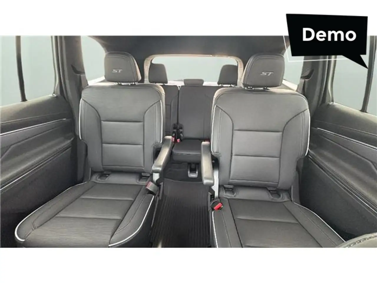 Buick Enclave снимка Buick Enclave