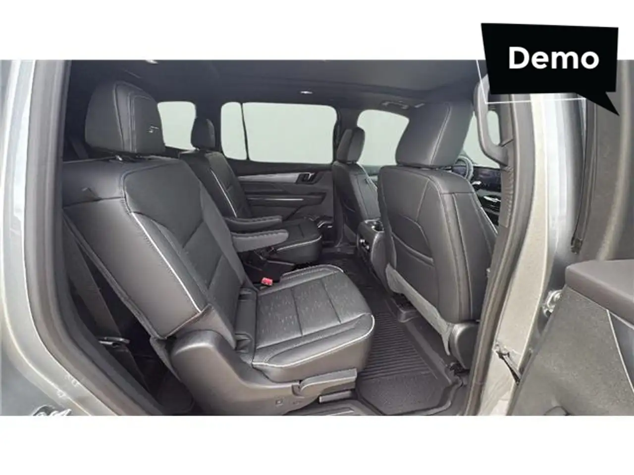 Buick Enclave снимка Buick Enclave