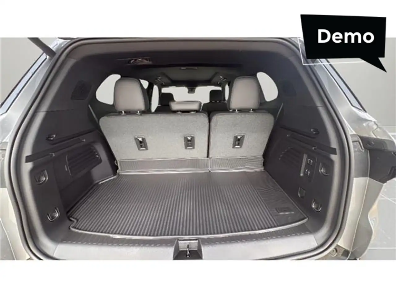 Buick Enclave снимка Buick Enclave