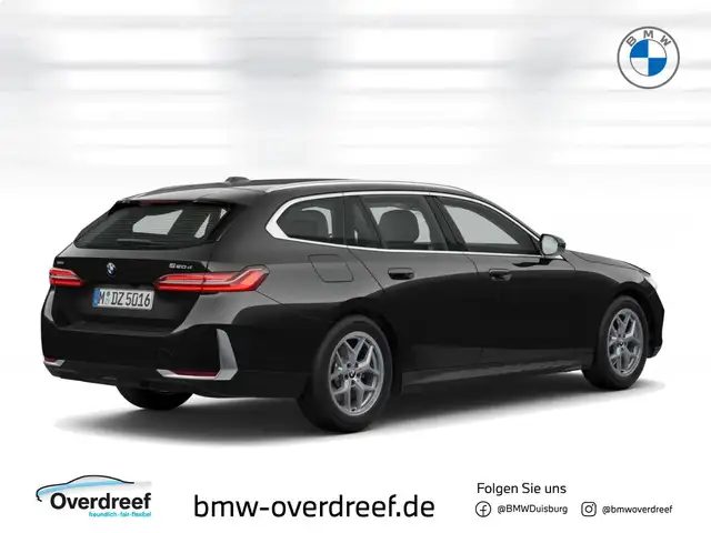 BMW 5 Series view 6