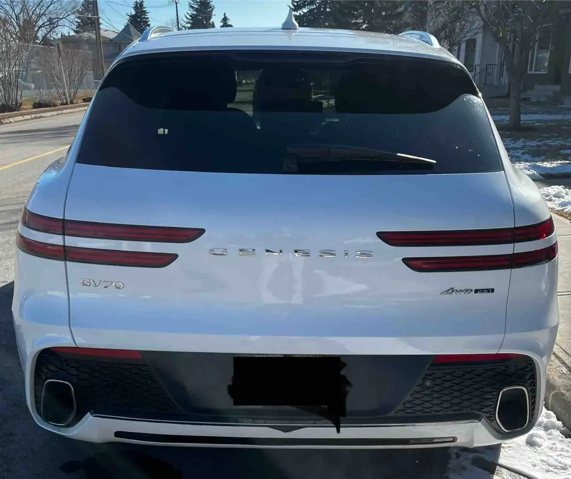 Genesis GV70 снимка Genesis GV70