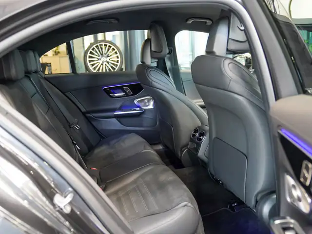 Mercedes-Benz C-Class view 13