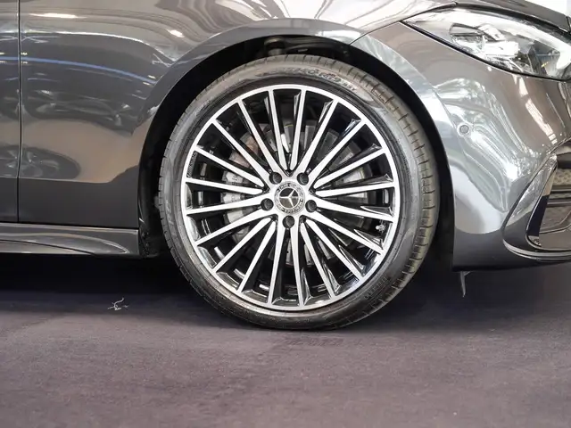 Mercedes-Benz C-Class view 2
