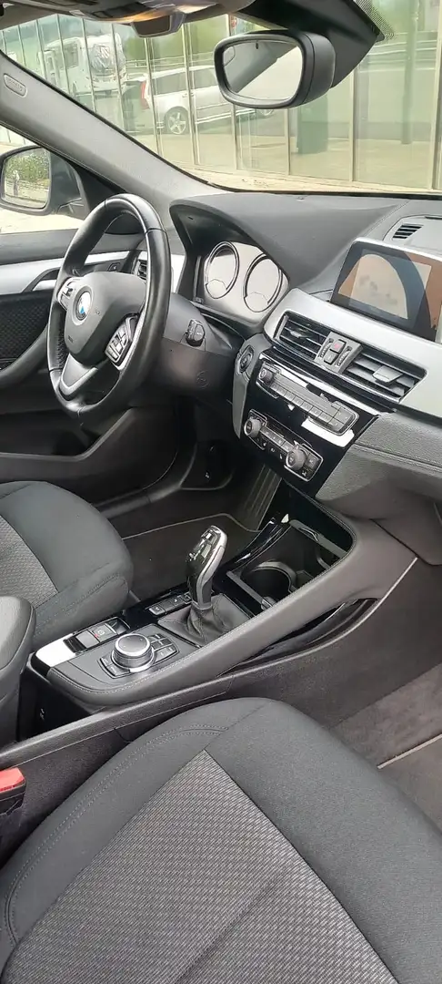 BMW X2 xDrive 20dA Advantage - 2