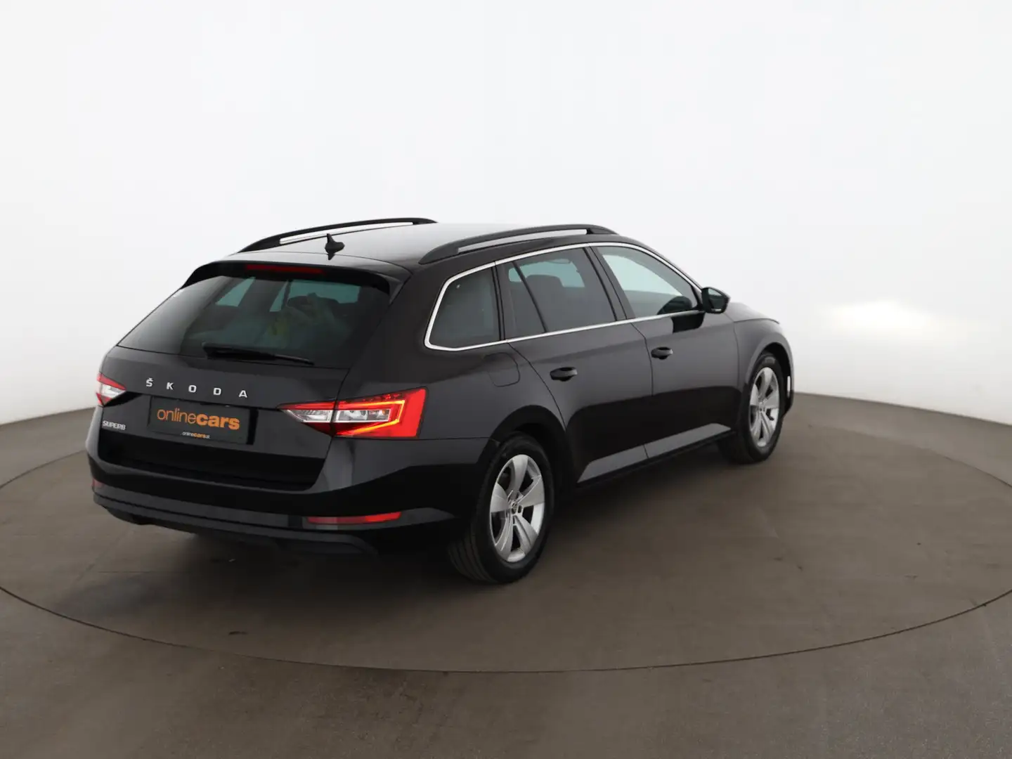 Skoda Superb Combi 2.0 TDI Ambition Aut LED RADAR NAVI Schwarz - 2