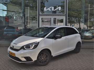 1.5 e:HEV Hybrid Executive | Navigatie | Camera |