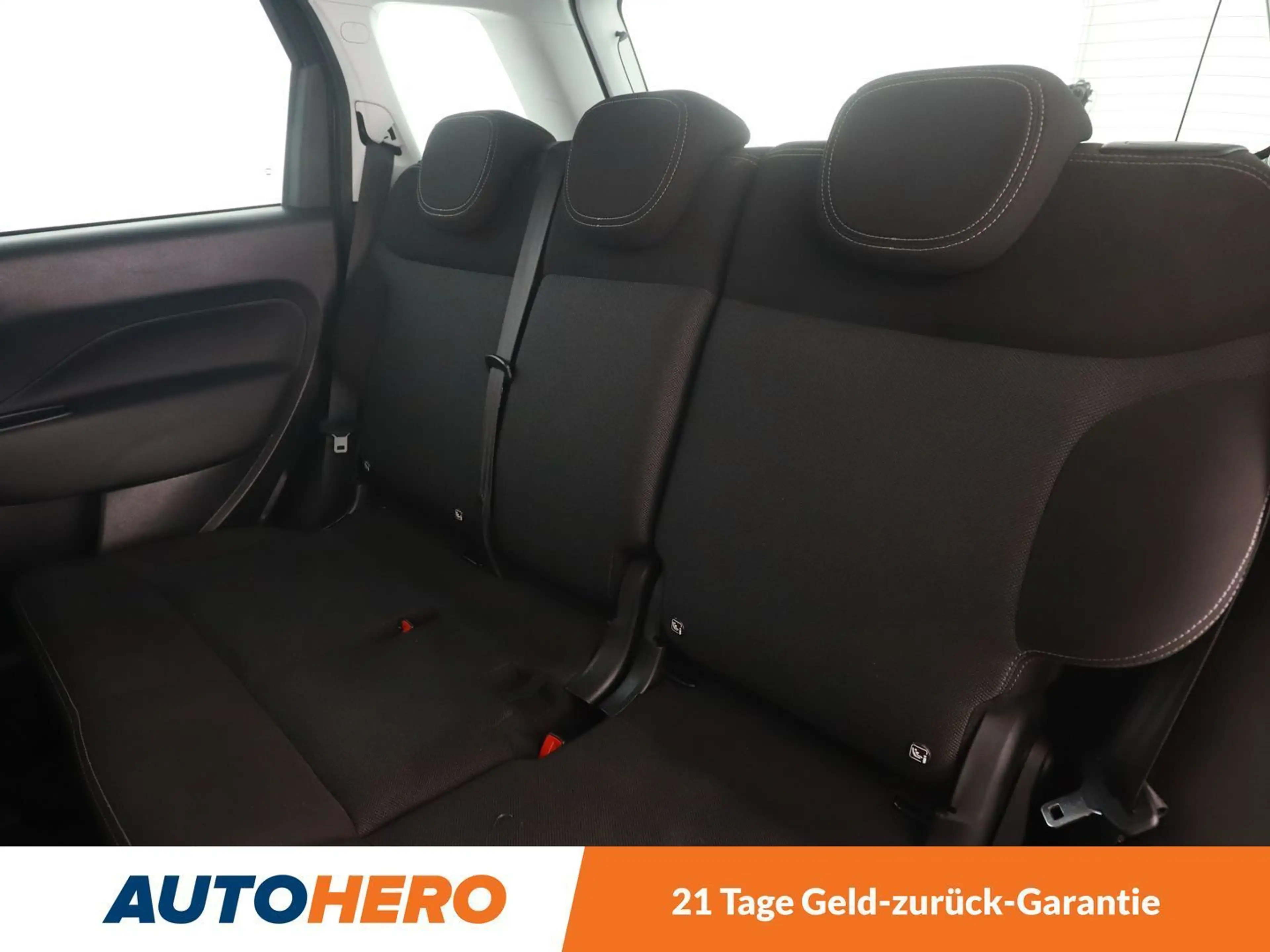 Fiat 500L 1.6 JTDM Cross *TEMPO*CAM*NAVI*BT* — photo 14