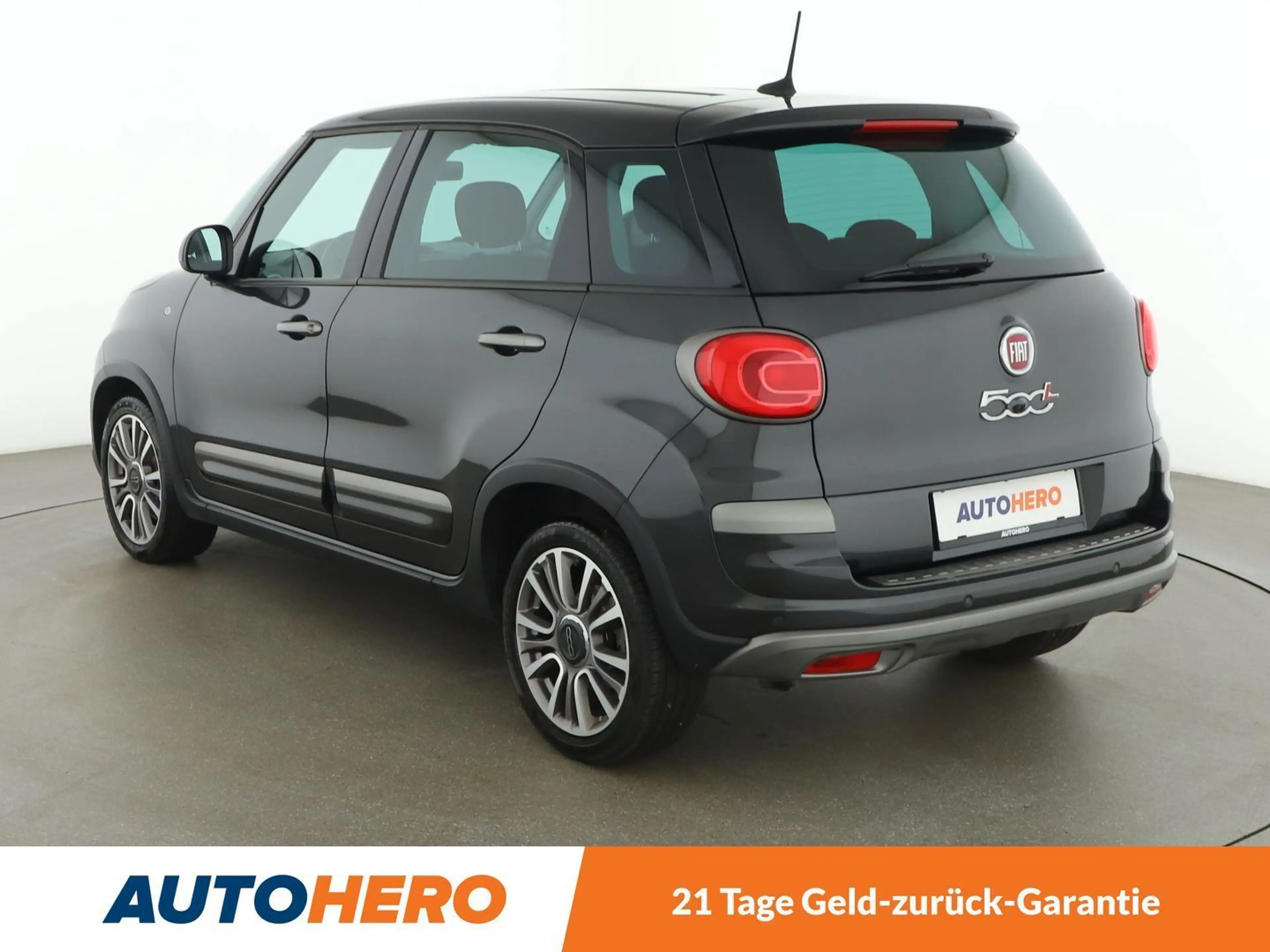 Fiat 500L 1.6 JTDM Cross *TEMPO*CAM*NAVI*BT* — photo 4