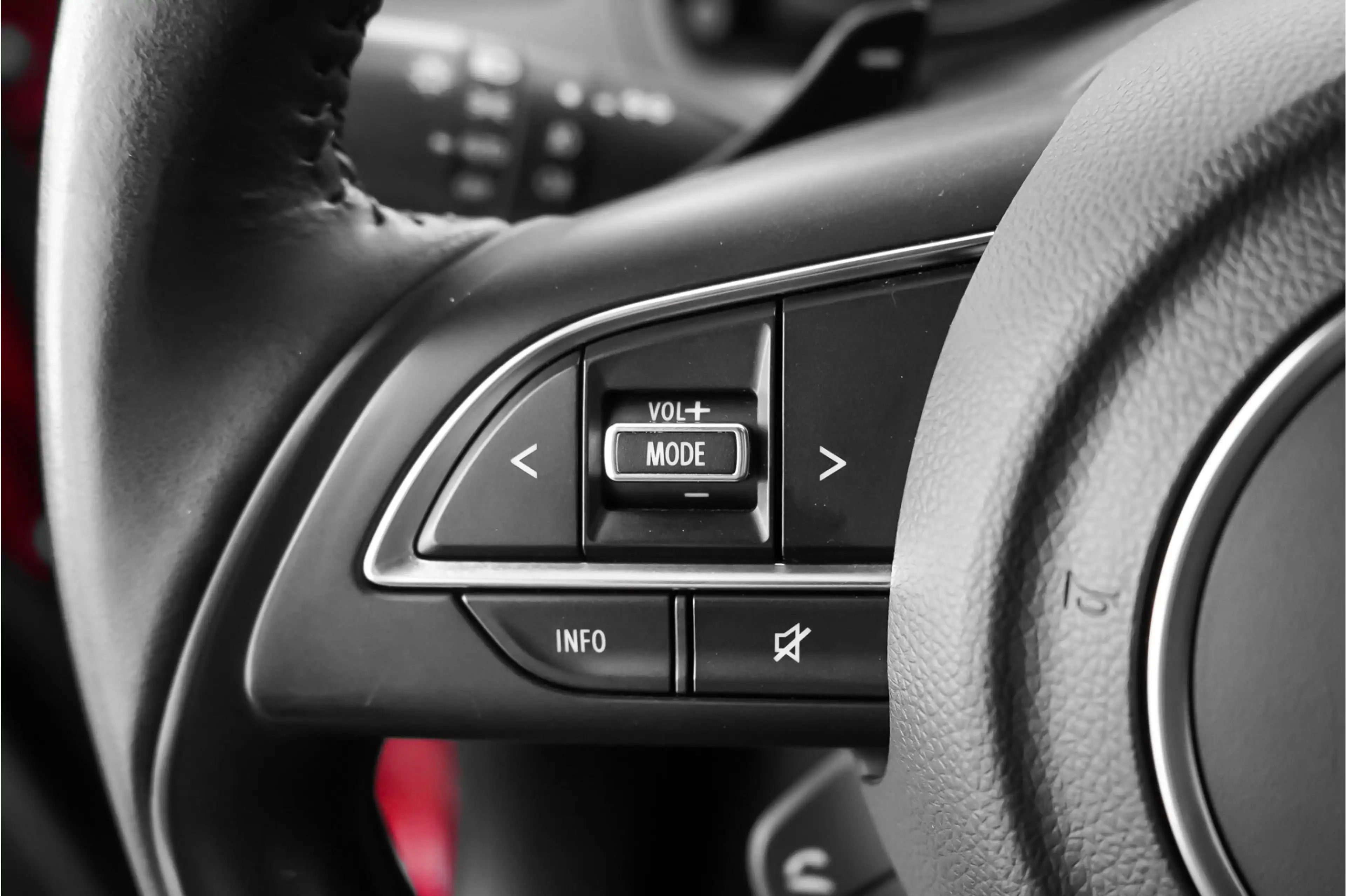 Suzuki Swift 1.2 Style Smart Hybrid ACC Stoelverw 16" Lichtmeta — photo 31