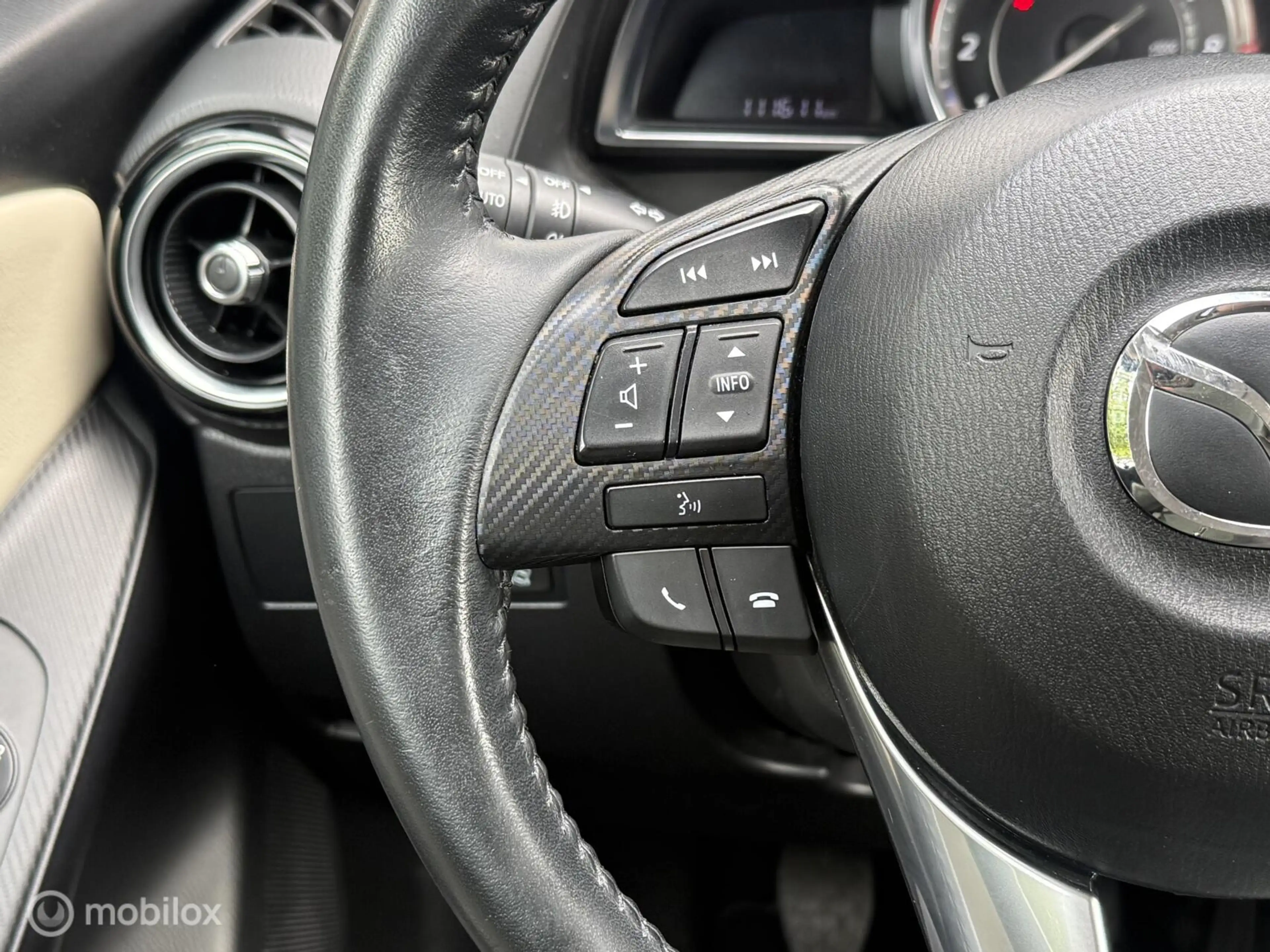 Mazda 2 1.5 Skyactiv-G GT-M Navi Carplay Leer LED HUD Stoe — photo 11