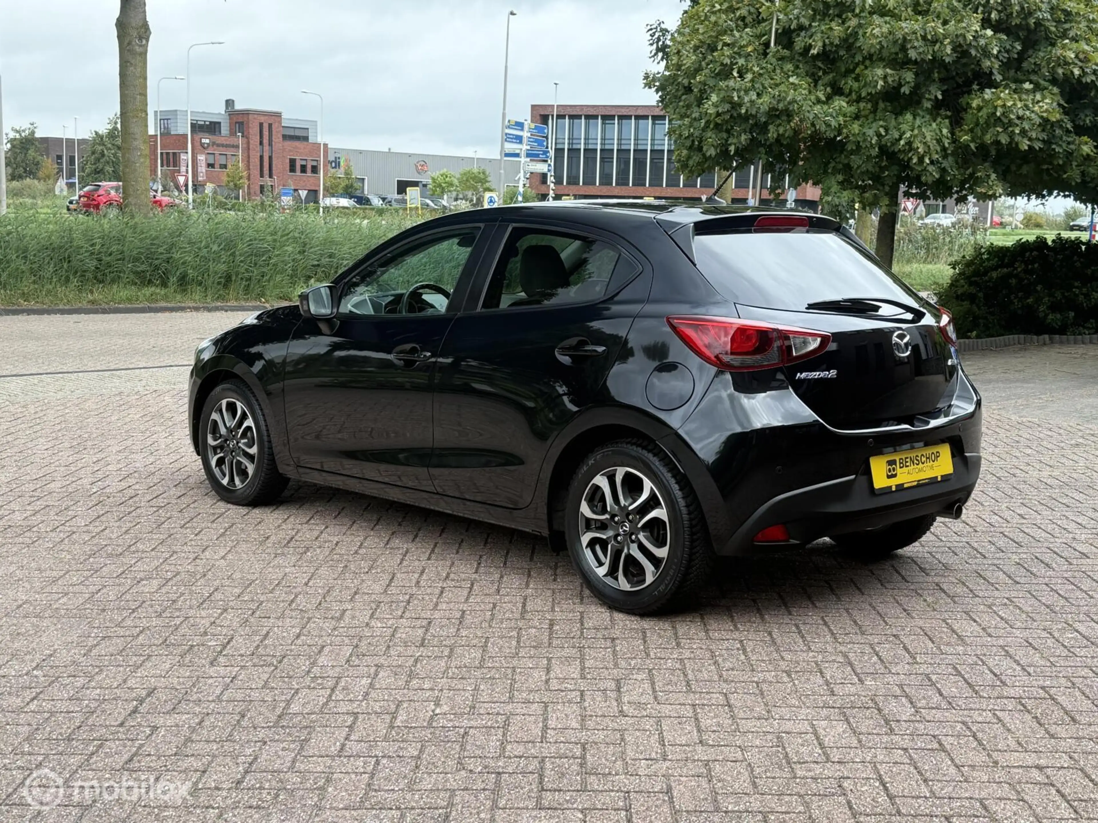 Mazda 2 1.5 Skyactiv-G GT-M Navi Carplay Leer LED HUD Stoe — photo 9