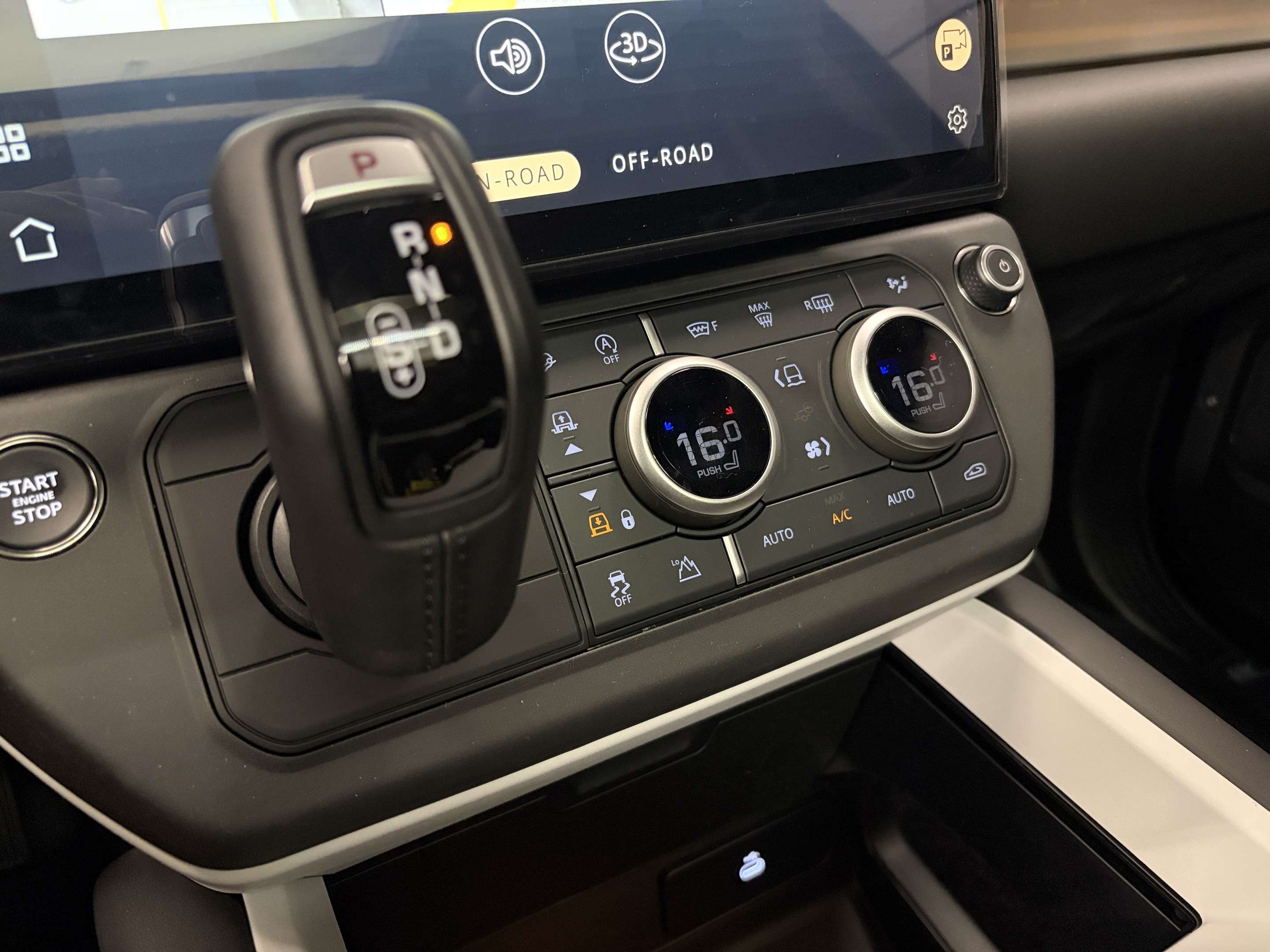 2026 Land Rover Defender X-Dynamic SE thumb 18