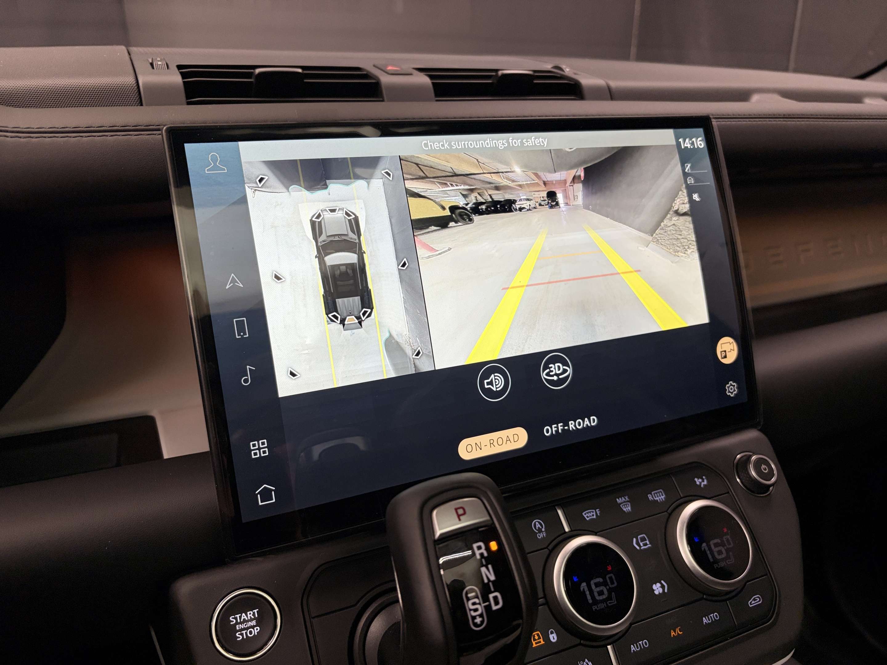 2026 Land Rover Defender X-Dynamic SE thumb 17