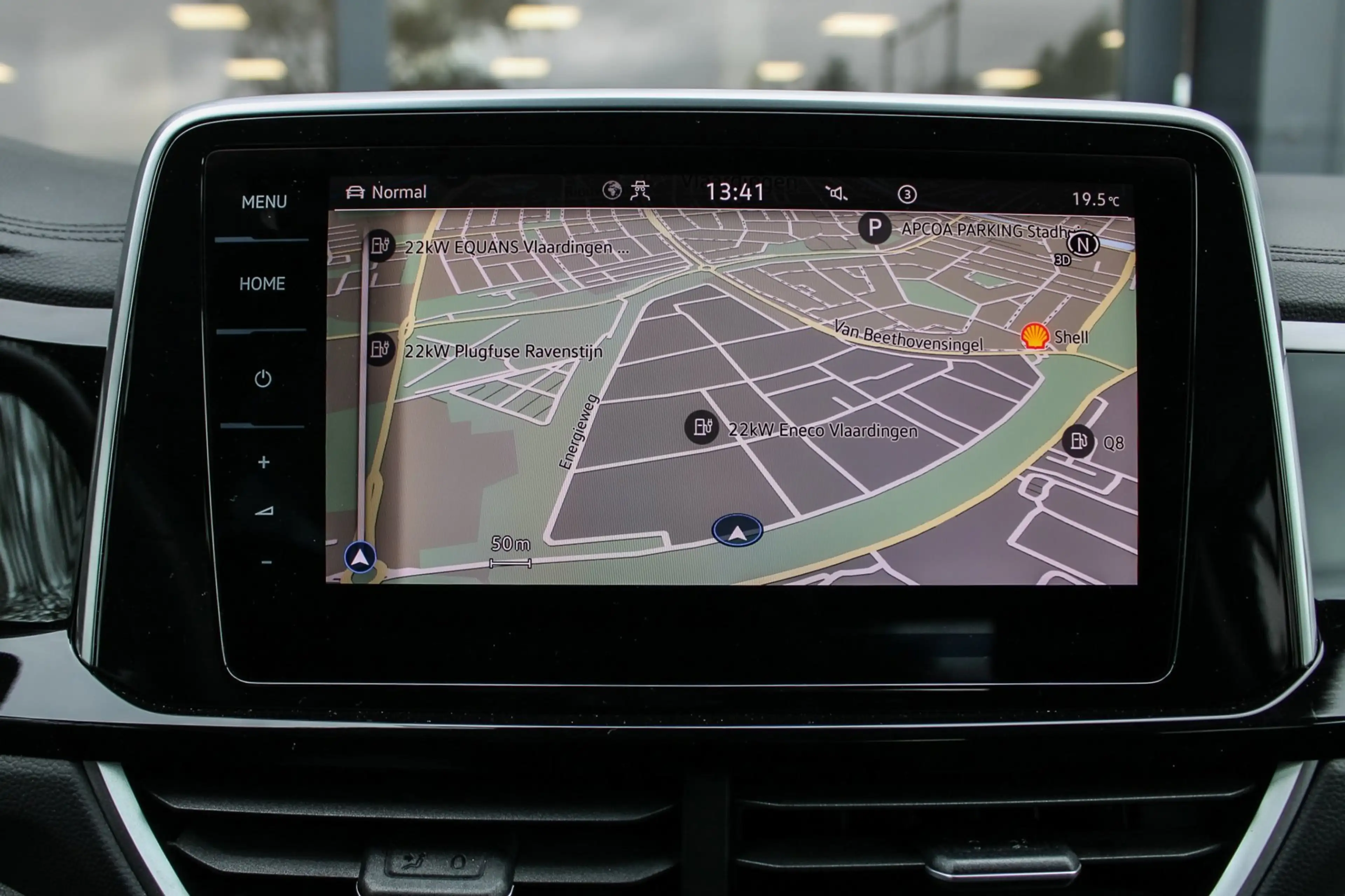 Volkswagen T-Roc 1.5 TSI R-Line PANO NAVI CAMERA KEYLESS GO — photo 9
