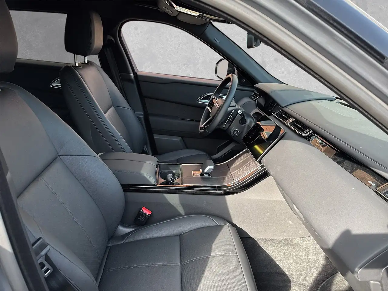 Land Rover Range Rover Velar 2026