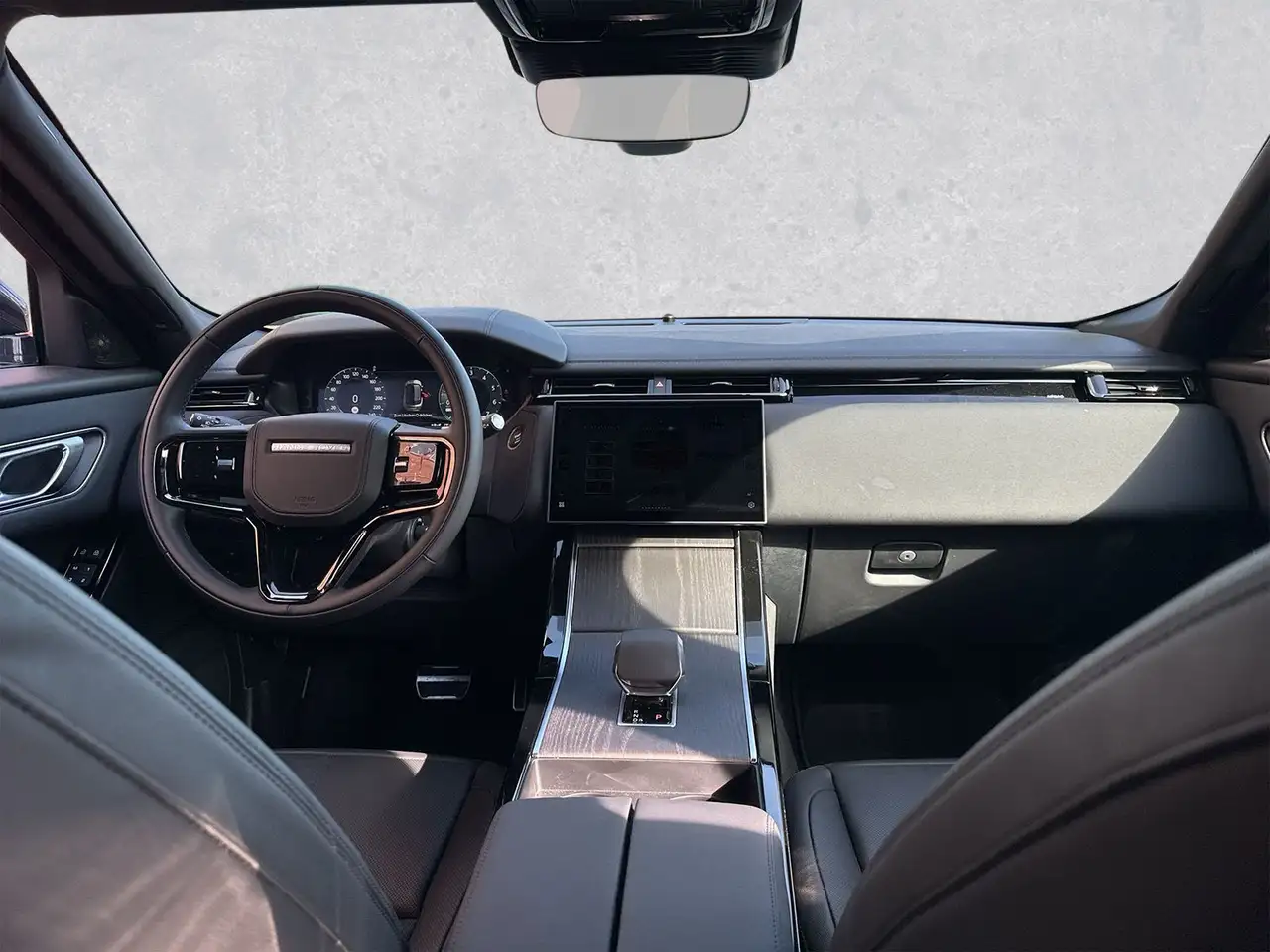 Land Rover Range Rover Velar 2026