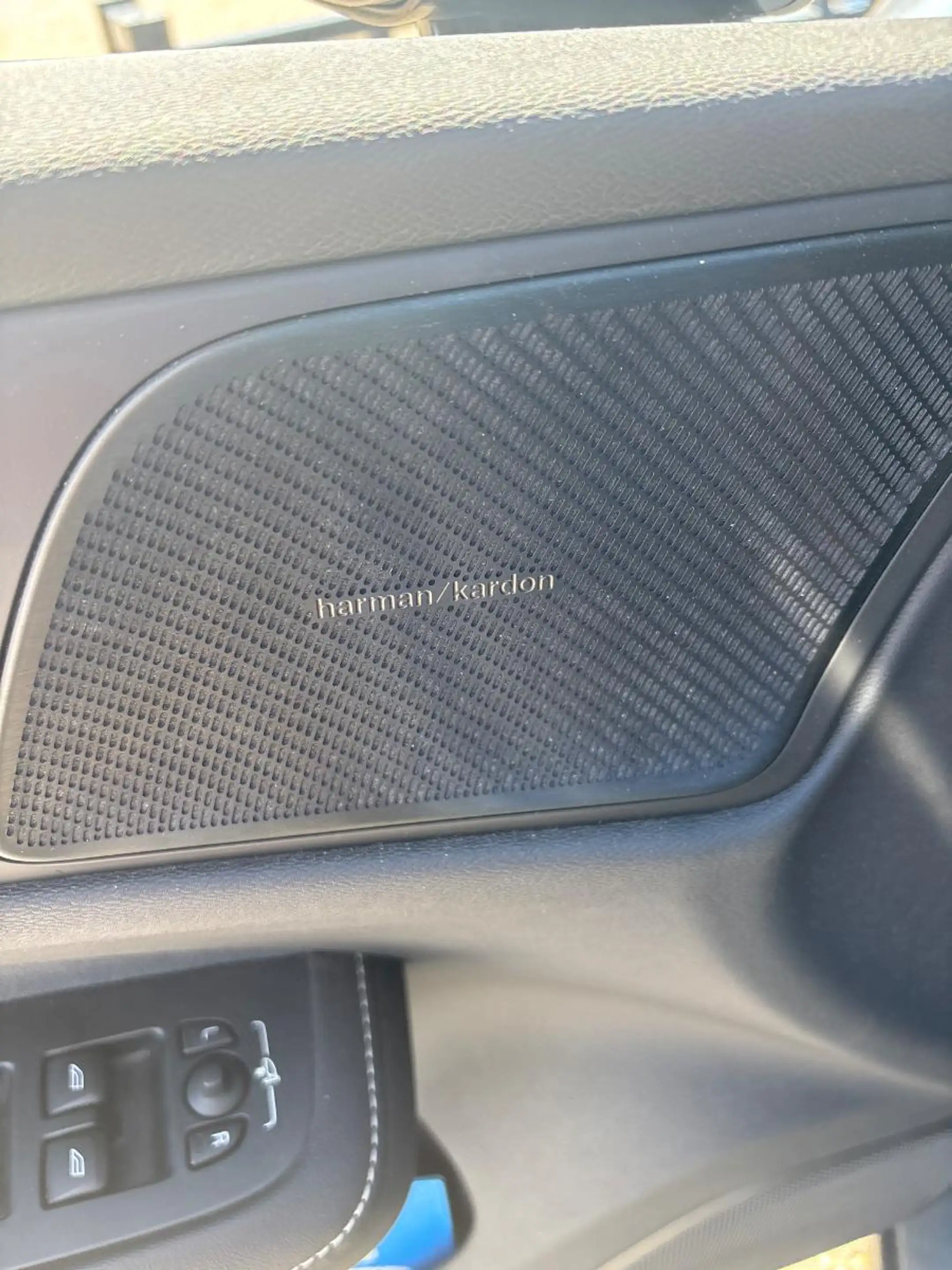 Volvo V60 2.0 T4 R-Design | Trekhaak | Harman Kardon Audio | — photo 7