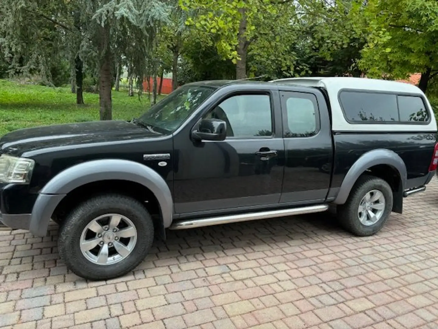 Ford Ranger 2.5 tdci double cab XLT Negru - 2