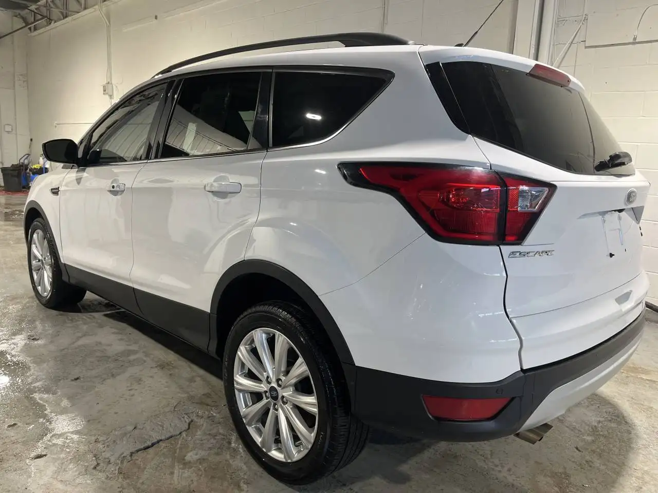 Ford Escape снимка Ford Escape