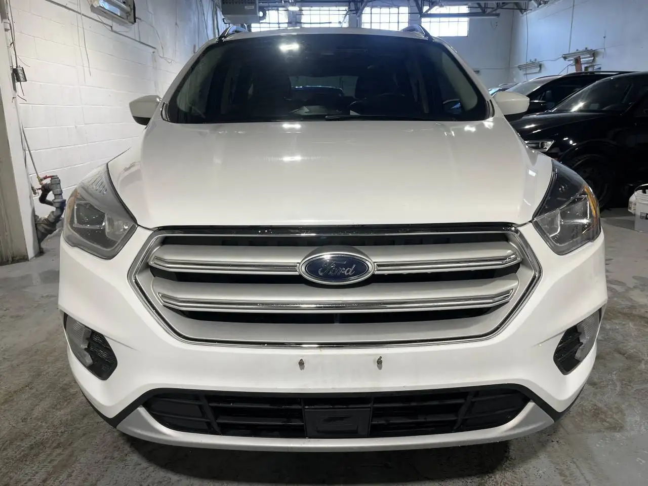 Ford Escape снимка Ford Escape