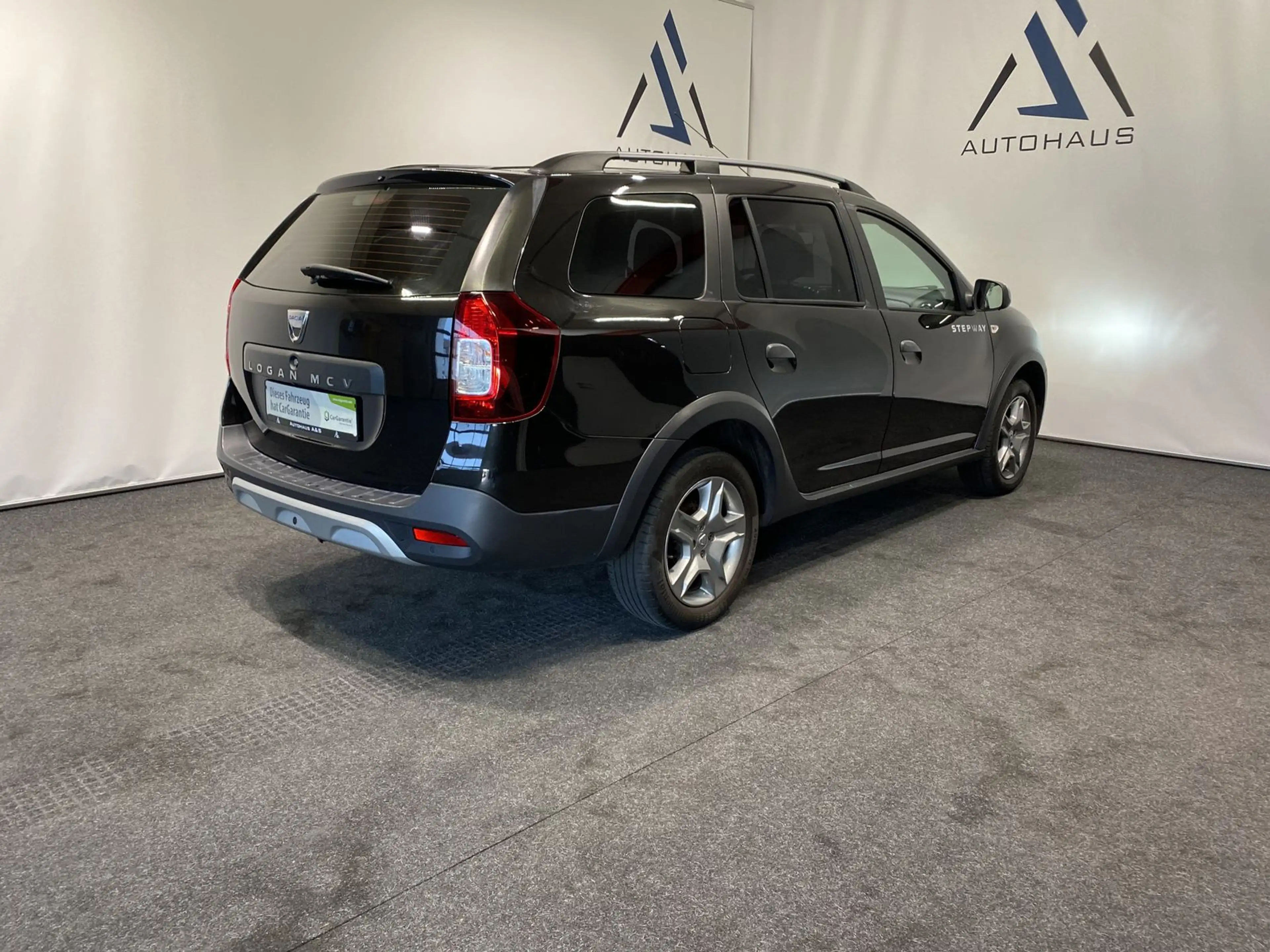 Dacia Logan Stepway Navi Autom Kamera AHK Standheizung — photo 4