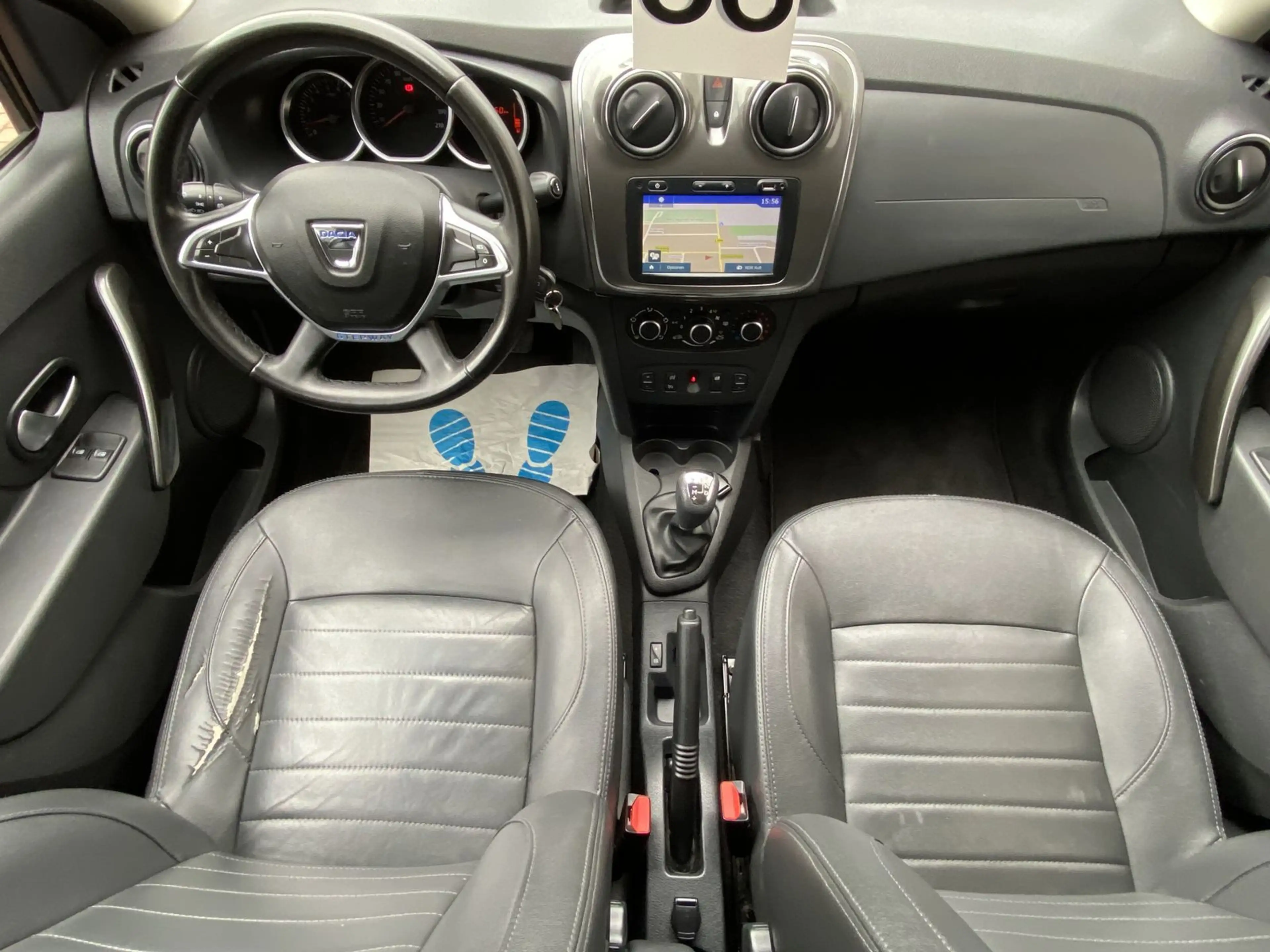 Dacia Logan Stepway Navi Autom Kamera AHK Standheizung — photo 9