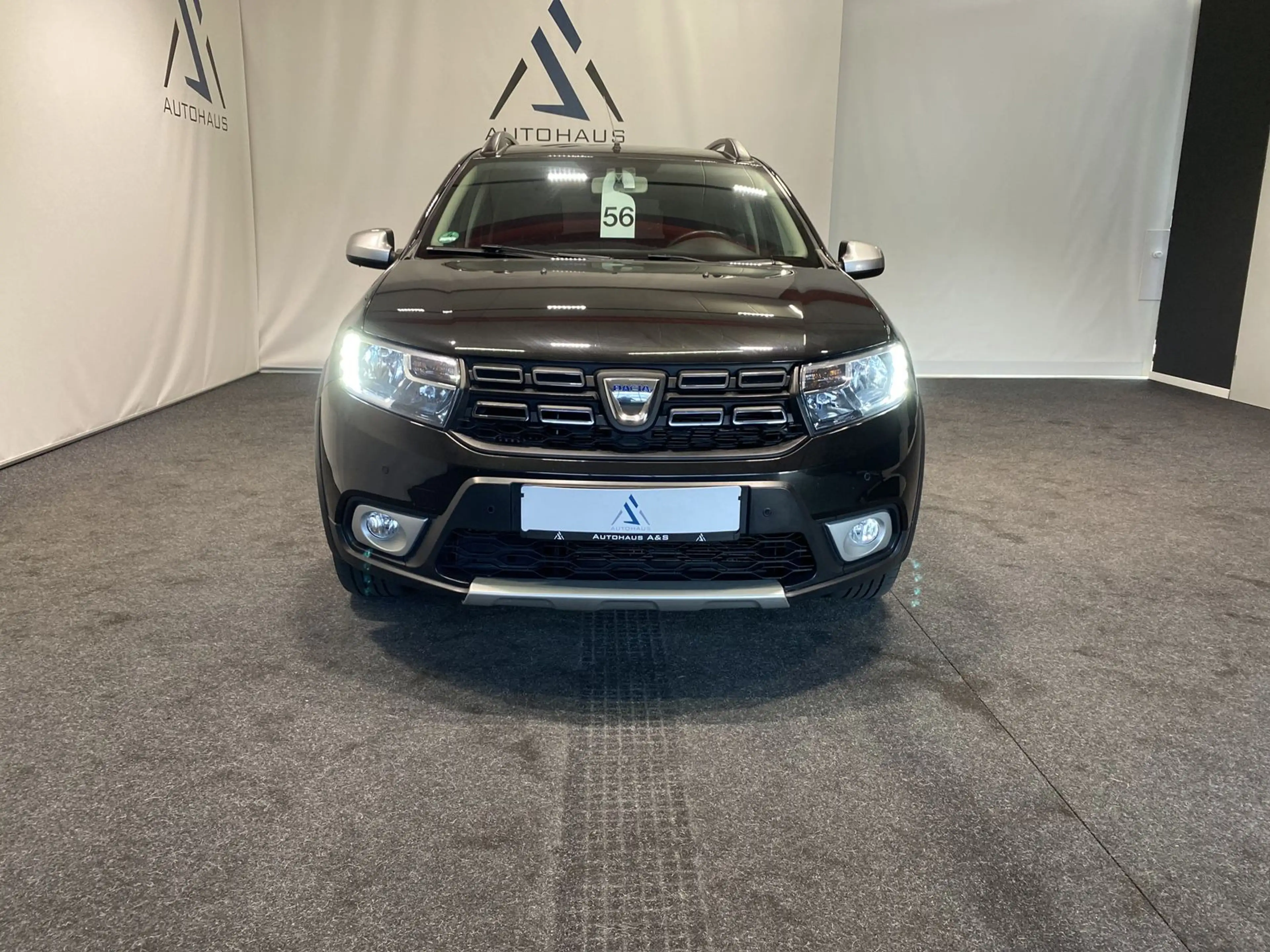 Dacia Logan Stepway Navi Autom Kamera AHK Standheizung — photo 8