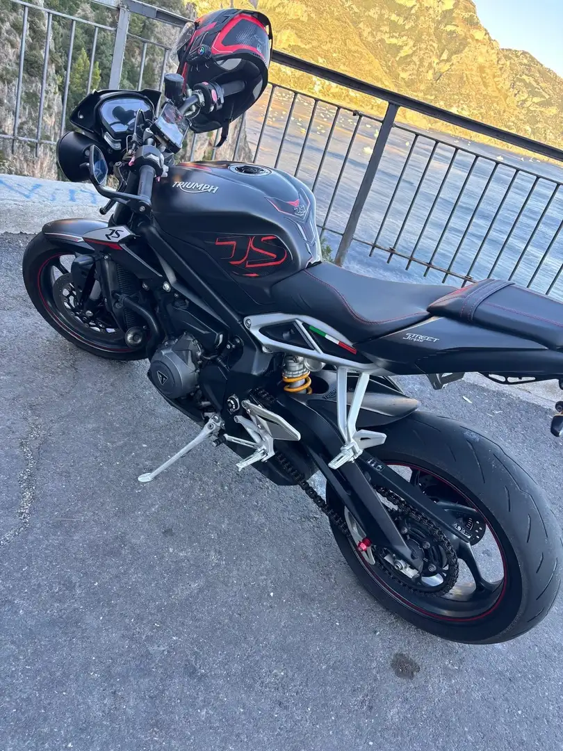 Triumph Street Triple RS Nero - 1