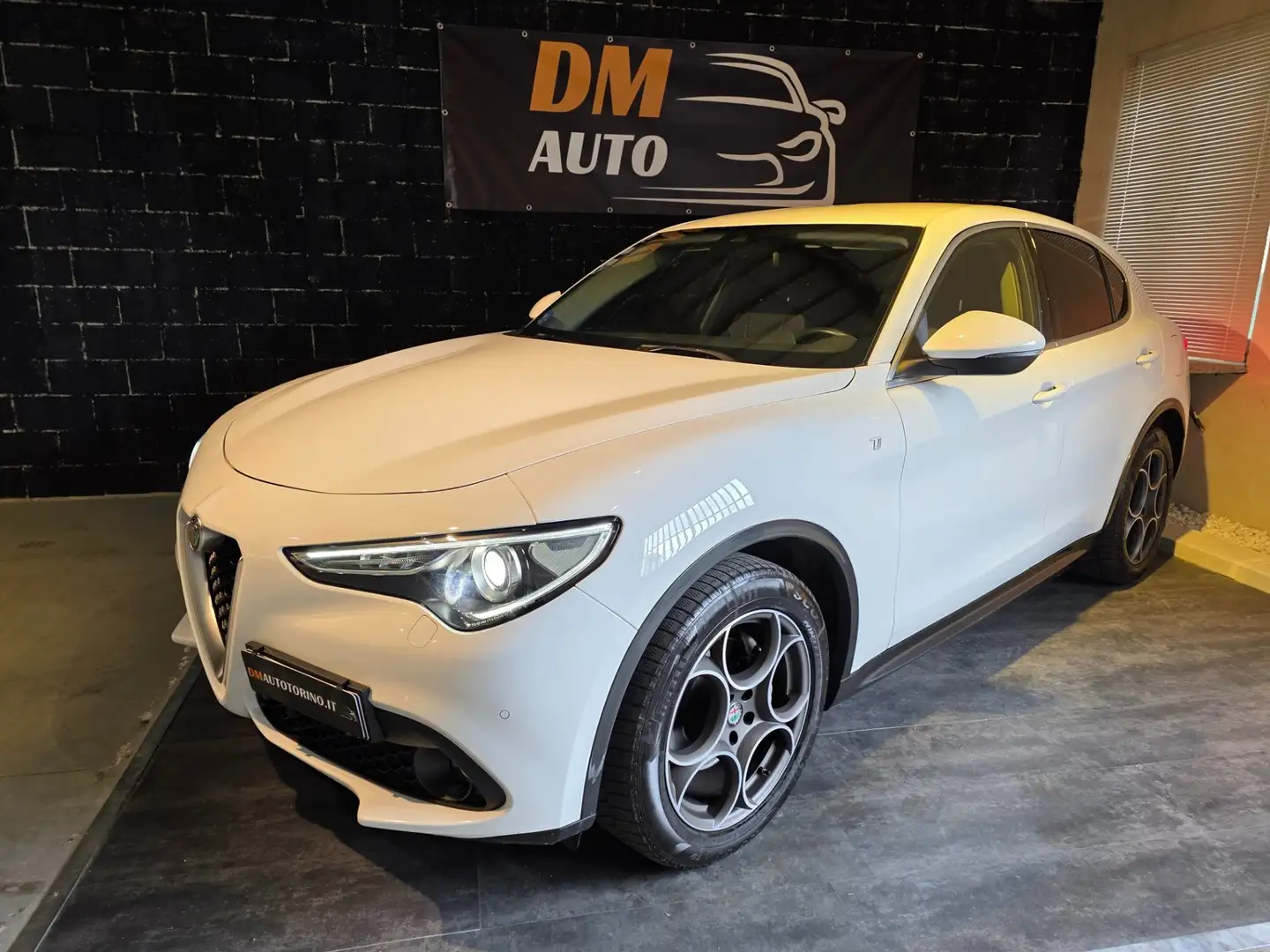 Alfa Romeo Stelvio Stelvio 2020 2.2 t Ti Q4 210cv auto Weiß - 1