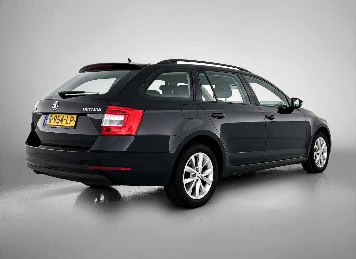 Skoda Octavia Combi 1.0 TSI Greentech Business Edition | Navigat Zwart - 2