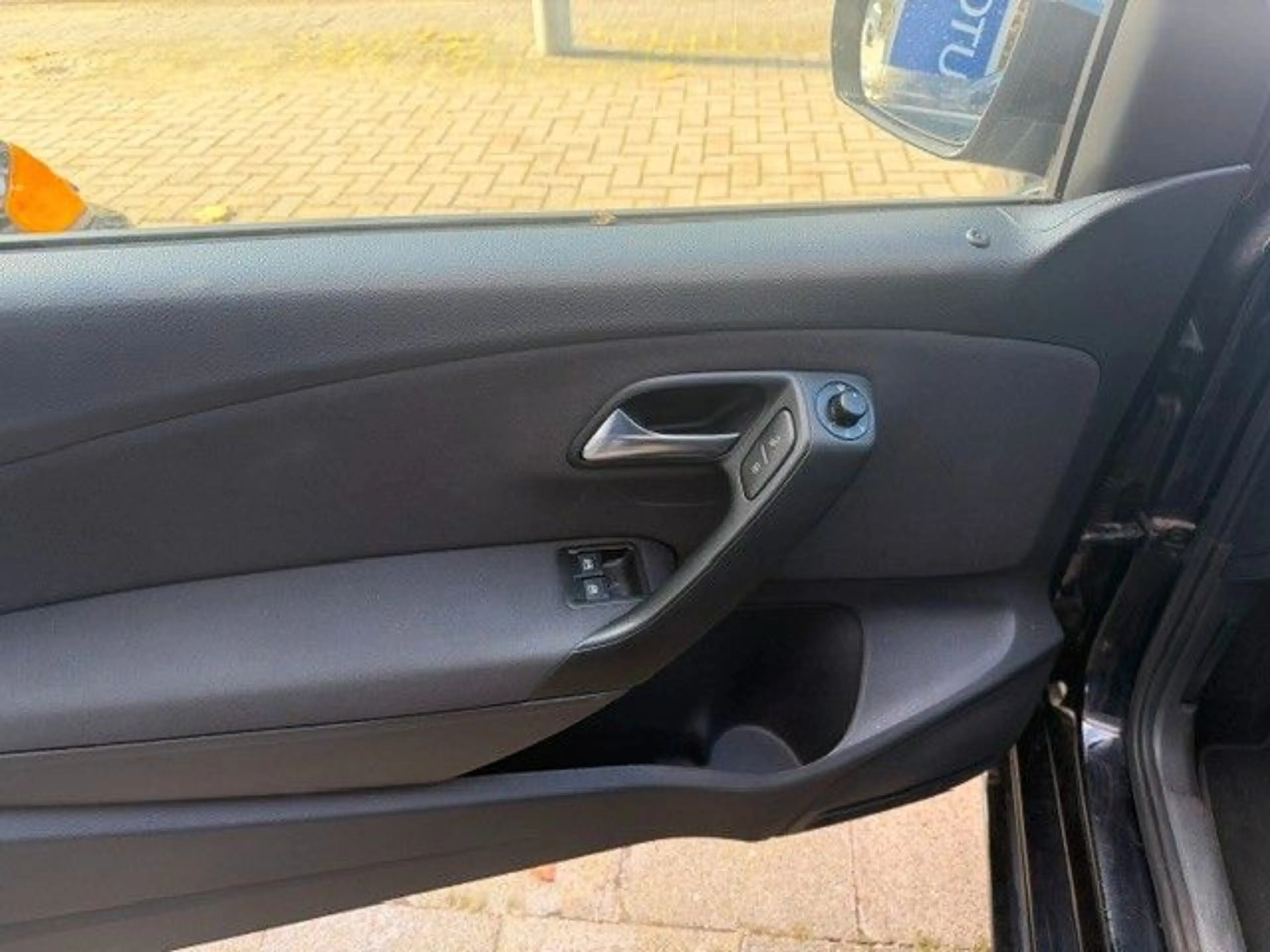 Volkswagen Polo V Team 1.Hd Klima — photo 9