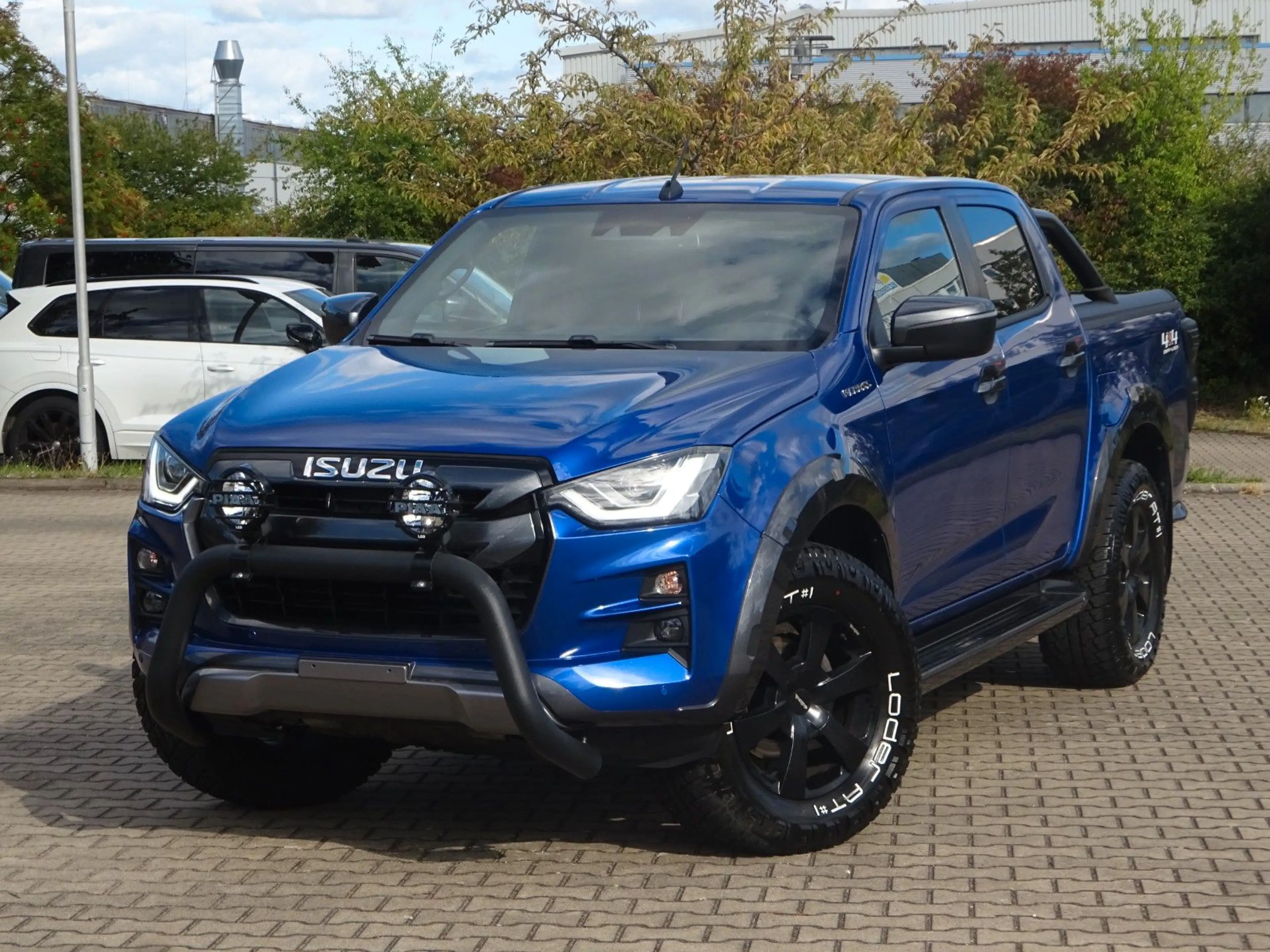 Isuzu D-Max Doka 163PS Autm. 4WD V-CROSS Rollo AHK — photo 2