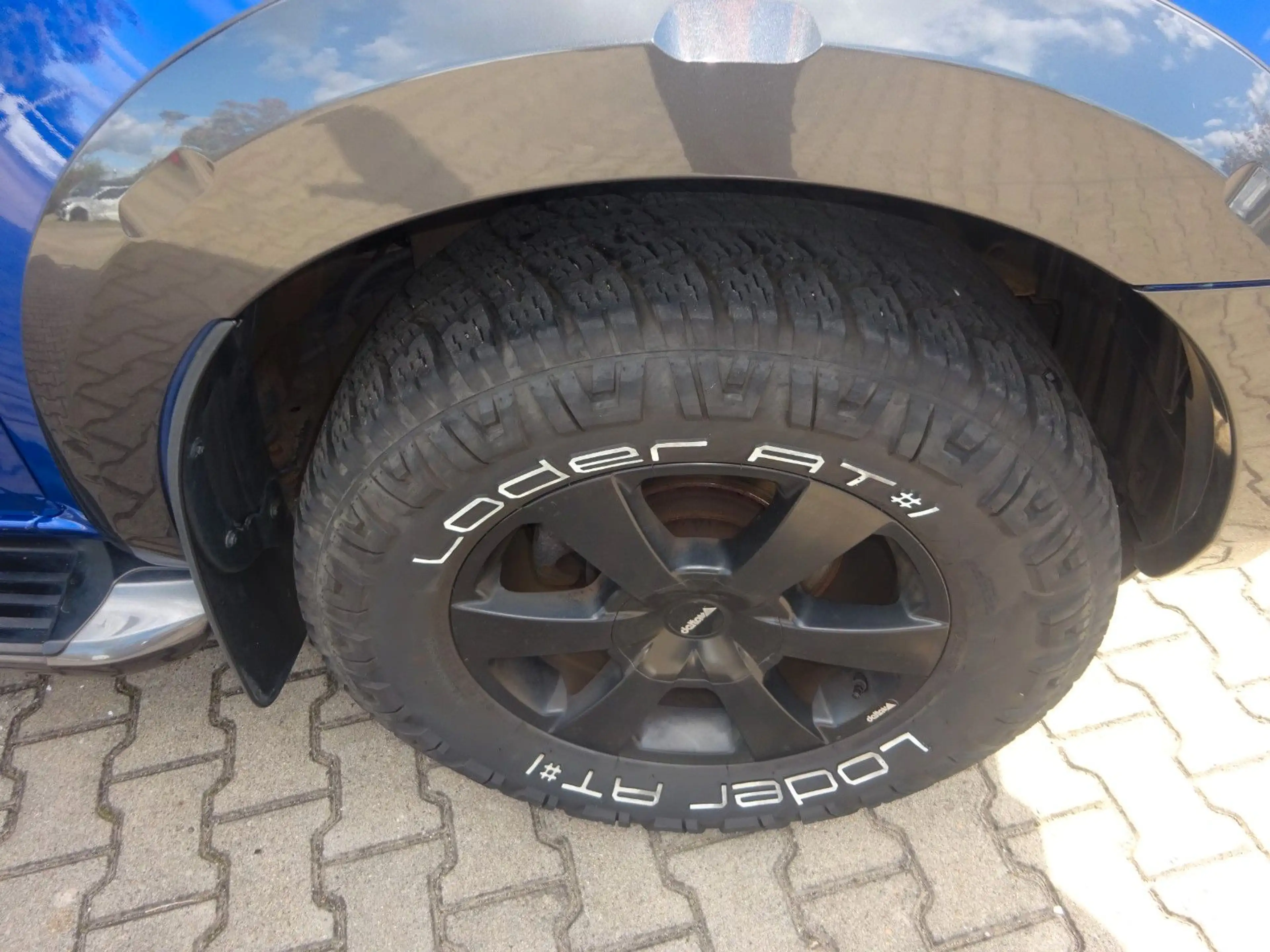 Isuzu D-Max Doka 163PS Autm. 4WD V-CROSS Rollo AHK — photo 8