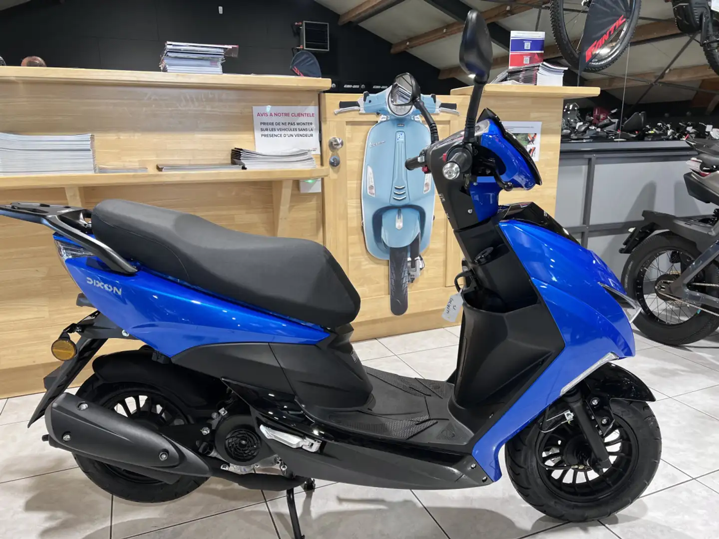 Autres TNT Motor Dixon 10 CLASSE A 25 km/h Bleu - 1