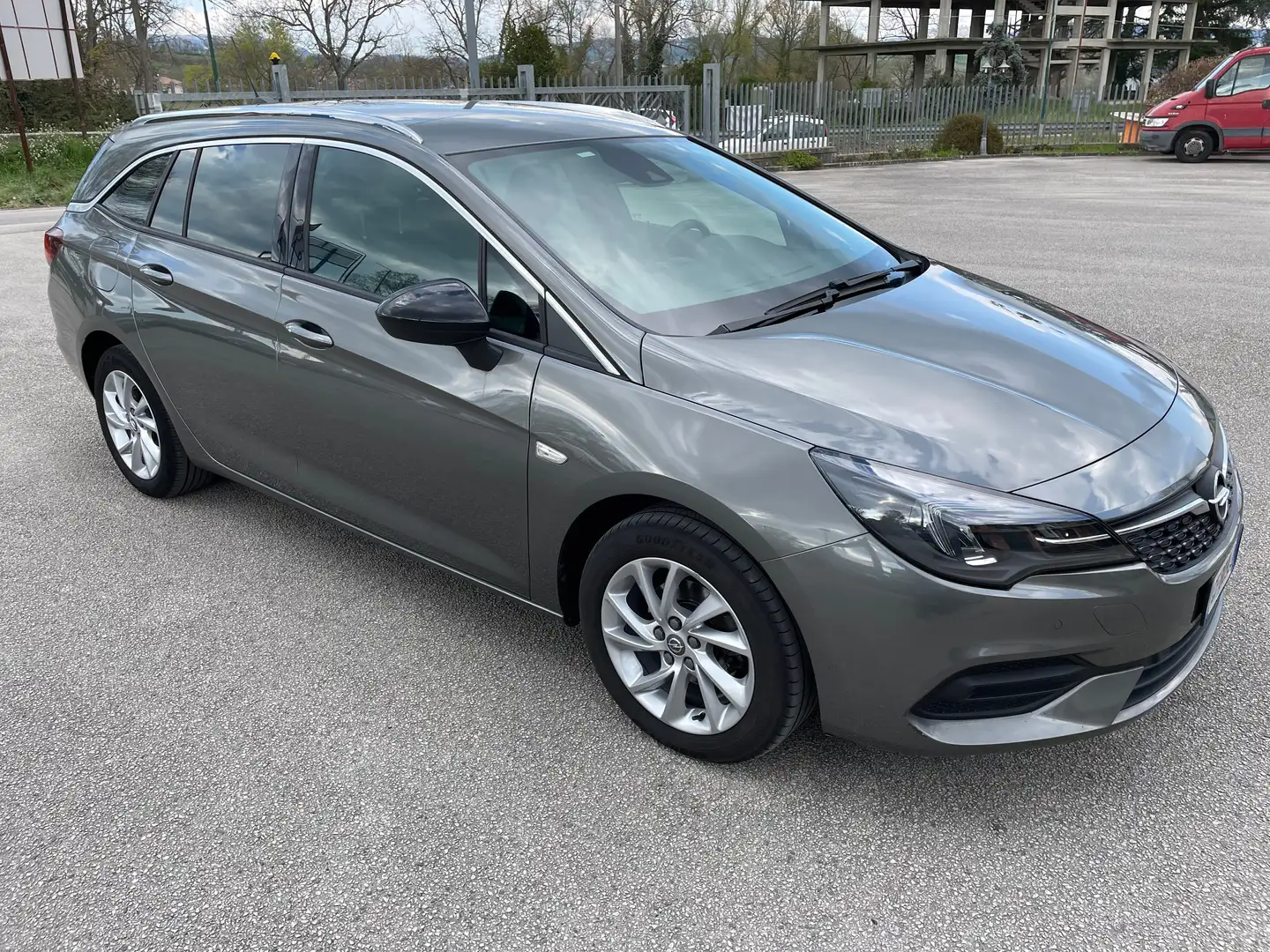 Opel Astra Sports Tourer 1.5 cdti Business Elegance Gris - 2