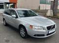 Volvo V70 2.4D Kinetic AUTOMATIK/KLIMA/NAVI/PDC/TEMP Silber - thumbnail 3