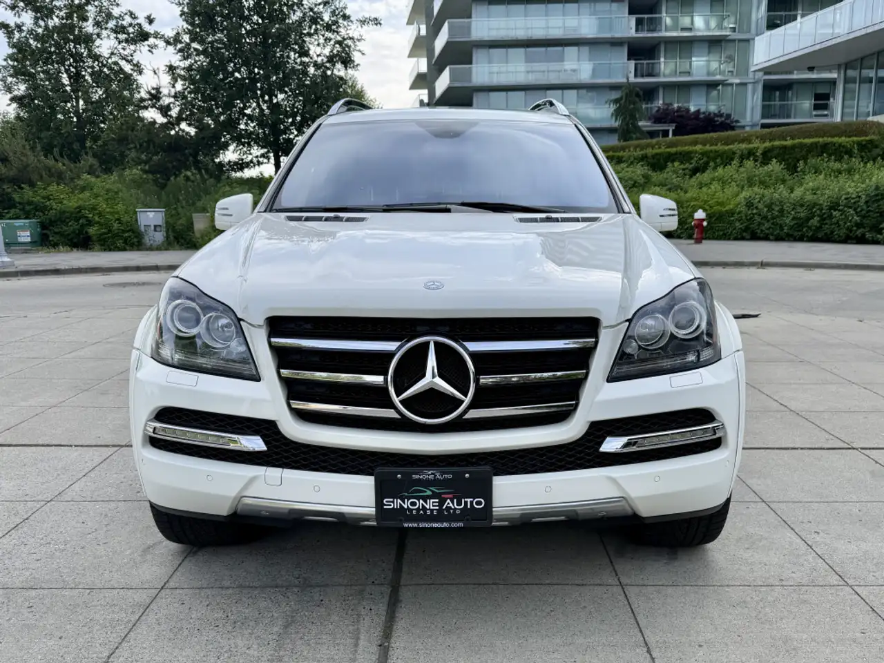 Mercedes-Benz GL-Class снимка Mercedes-Benz GL-Class
