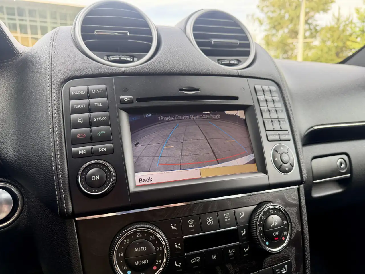 Mercedes-Benz GL-Class снимка Mercedes-Benz GL-Class